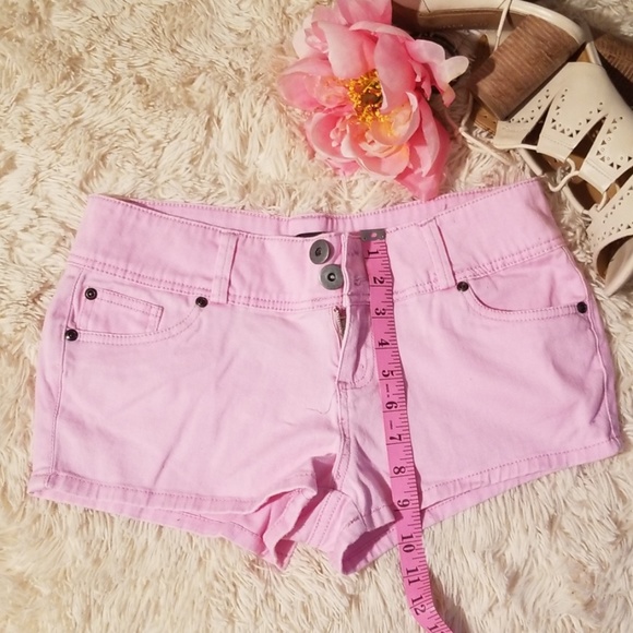 ๐๐ธ Cutie pie Shorts๐ธ๐ - Picture 2 of 4